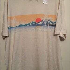 Tommy Bahama Cream Short-Sleeve Tee with Coastal Sunset Graphic